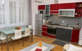 Apartment Elena 1, Zagreb City With Garage