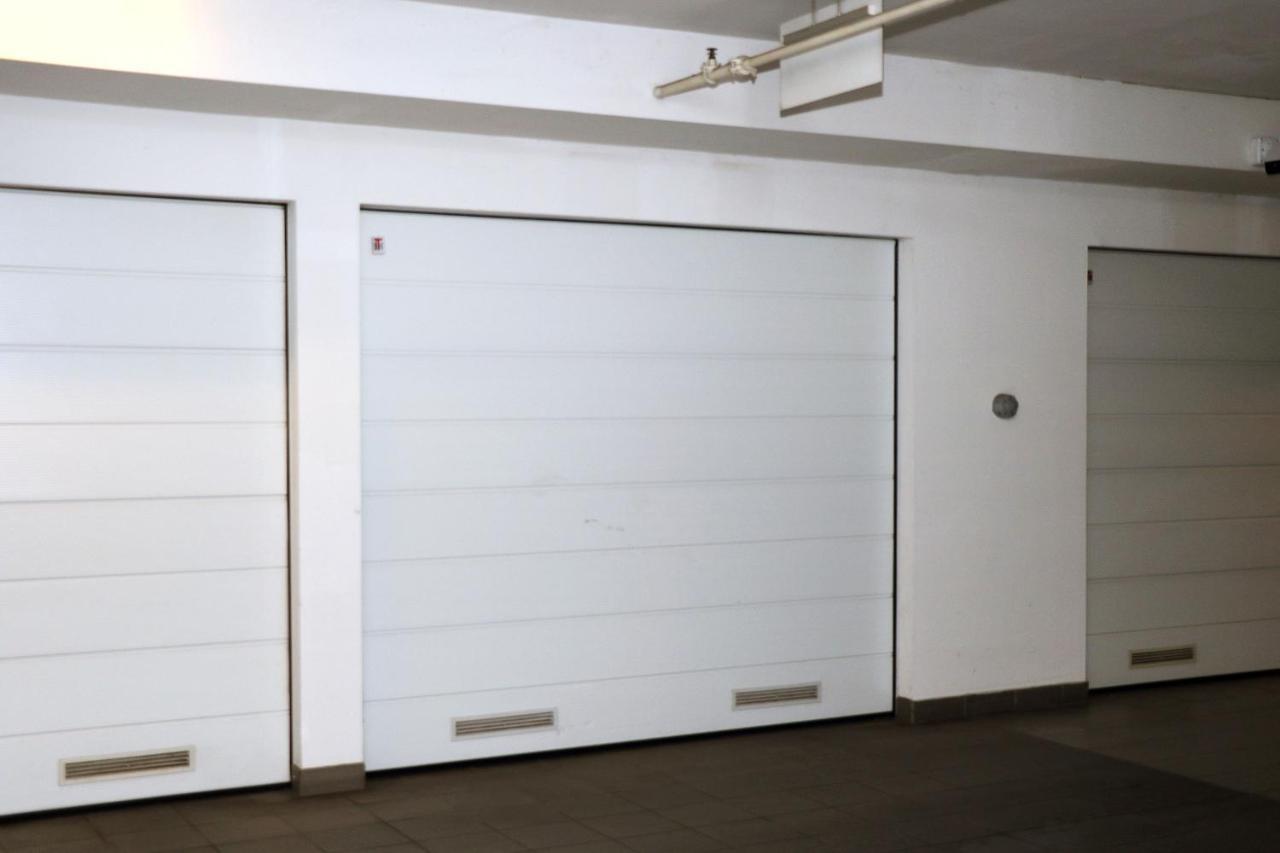 Apartment Elena 1, Zagreb City With Garage Esterno foto