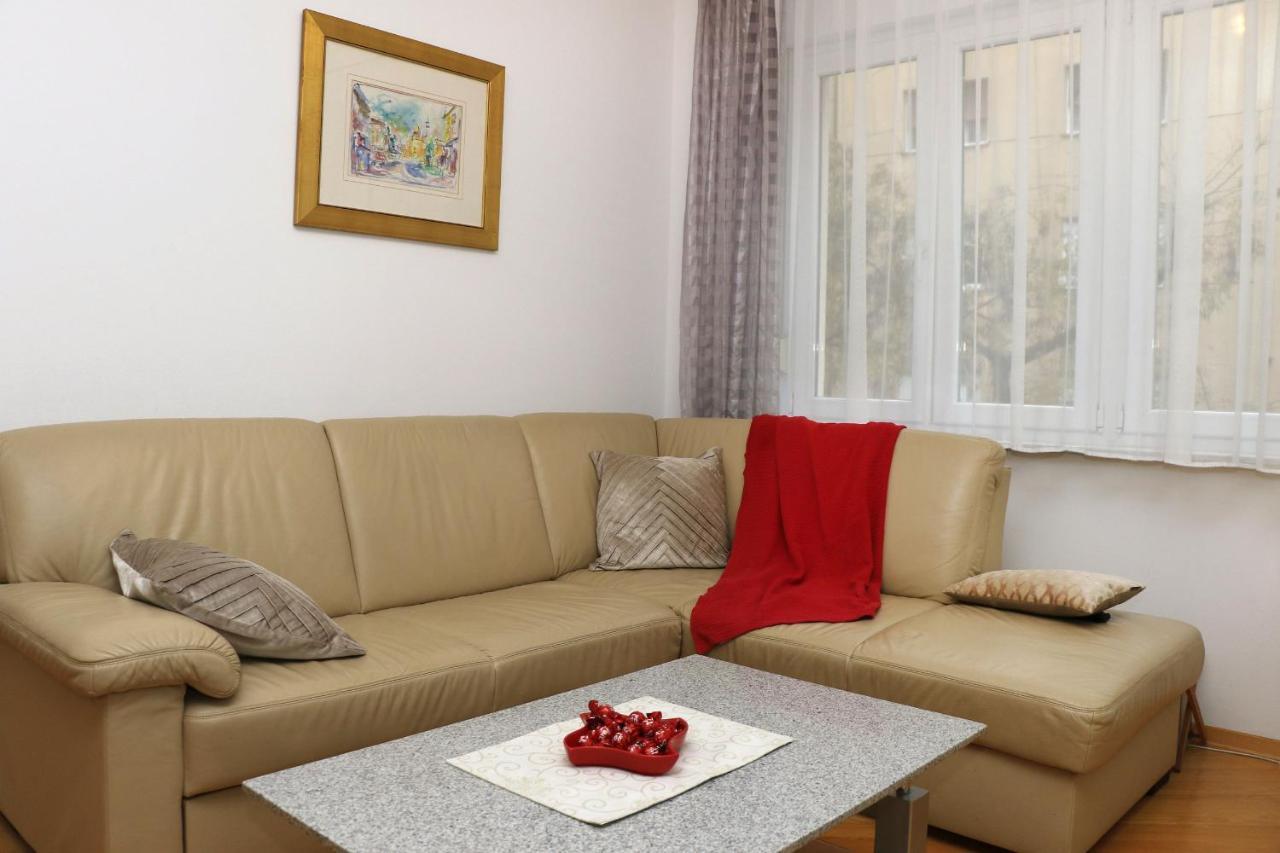 Apartment Elena 1, Zagreb City With Garage Esterno foto